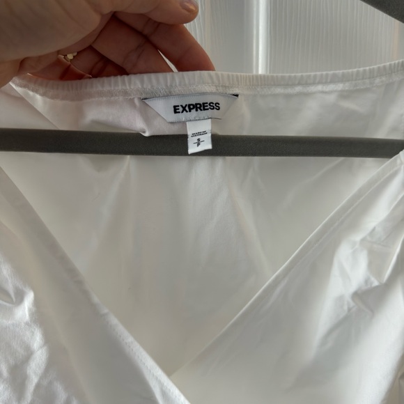 Express Wrapped top - Picture 2 of 4